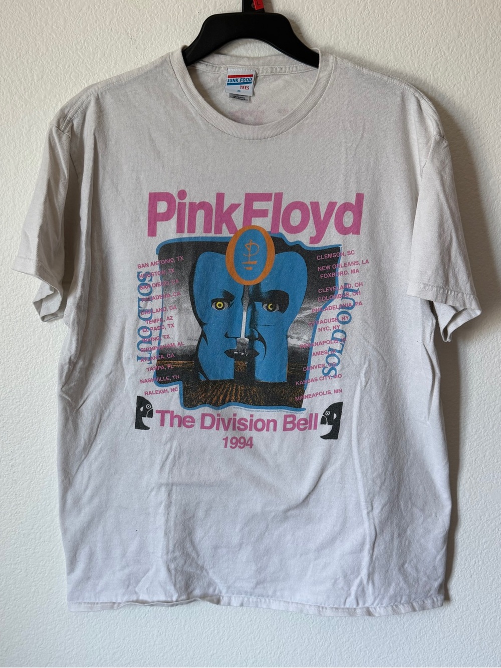 Junk Food Pink Floyd The Division Bell 1994 Graphic Tee